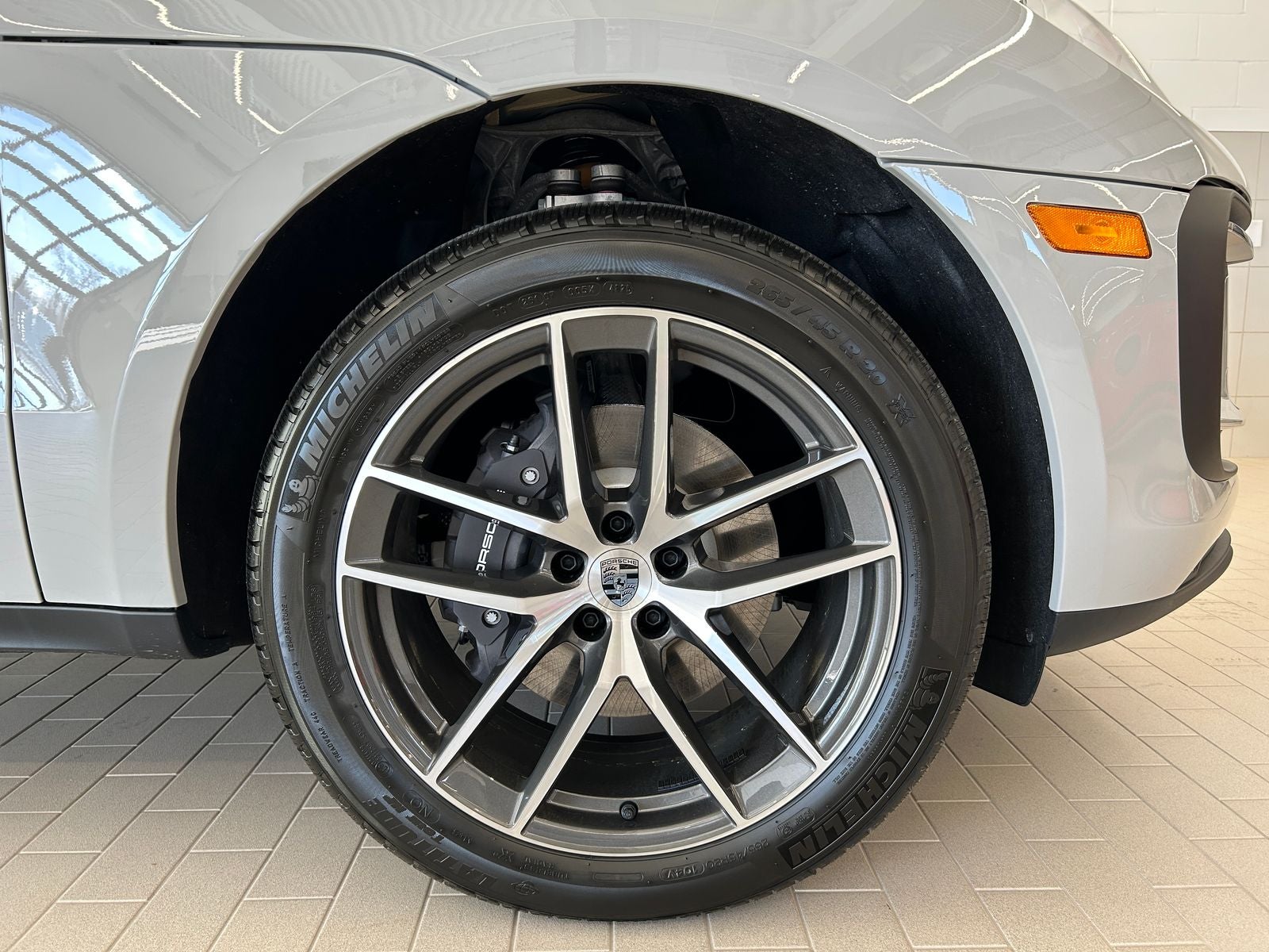 2026 Porsche Macan AWD