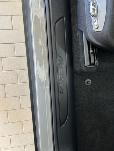 2026 Porsche Macan AWD