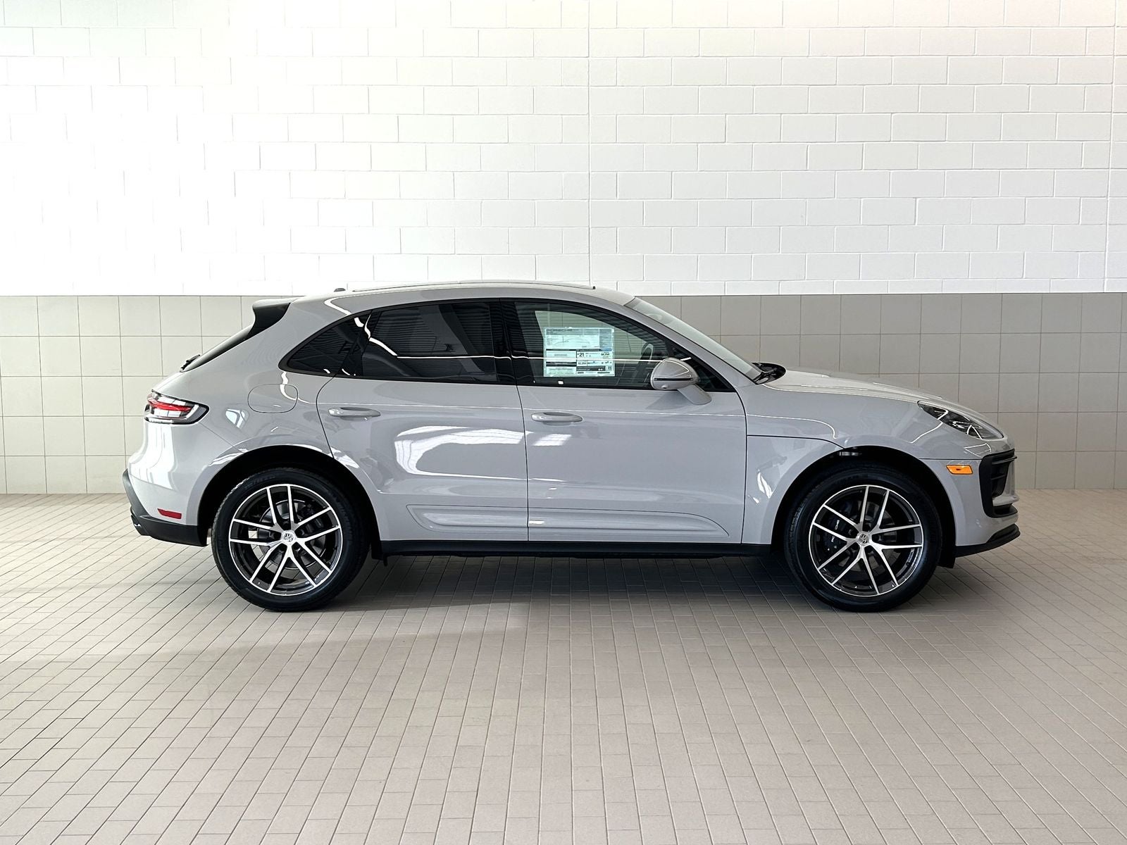 2026 Porsche Macan AWD
