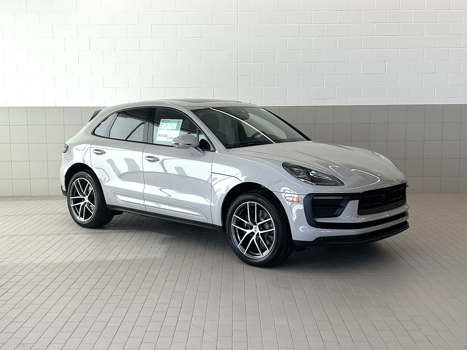 2026 Porsche Macan AWD
