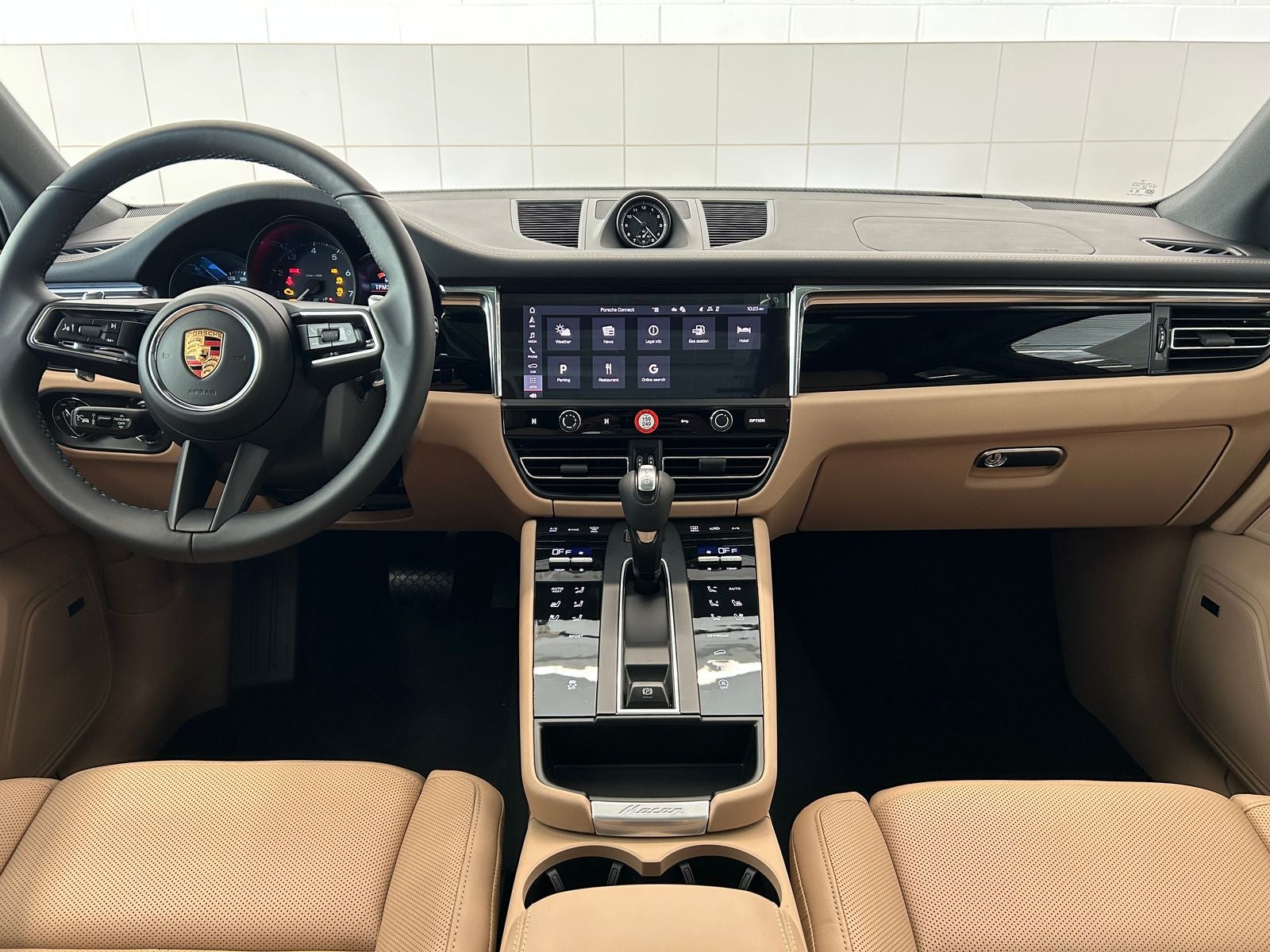 2026 Porsche Macan AWD