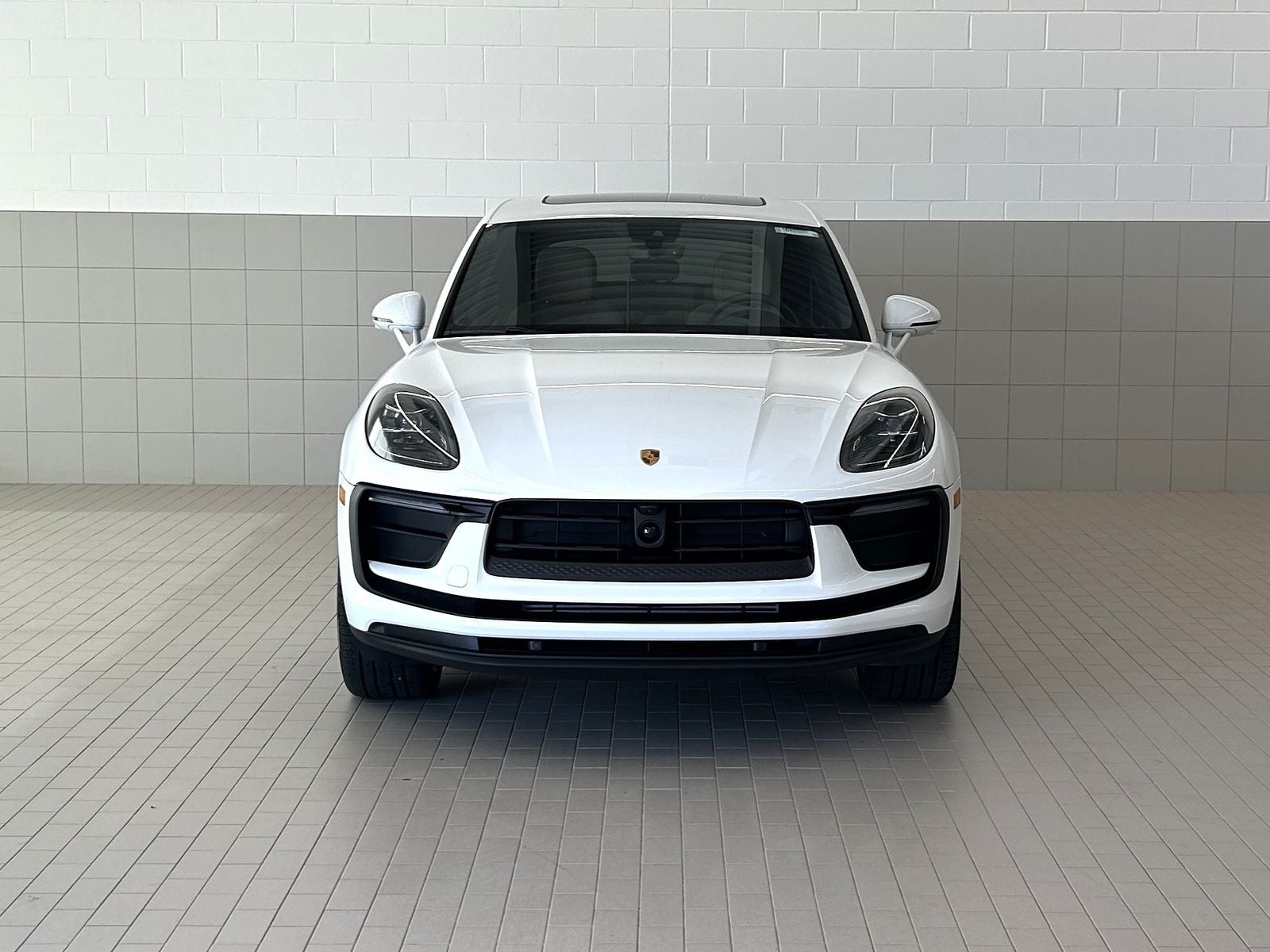 2026 Porsche Macan AWD
