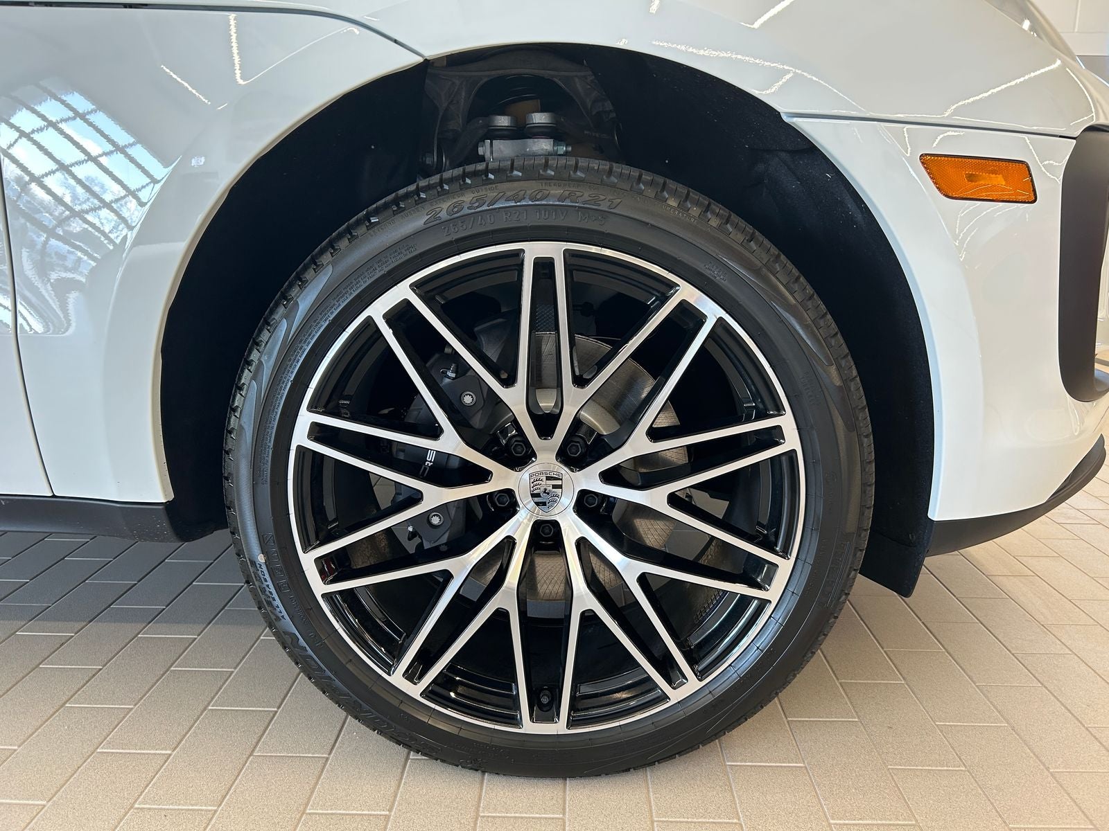 2026 Porsche Macan AWD