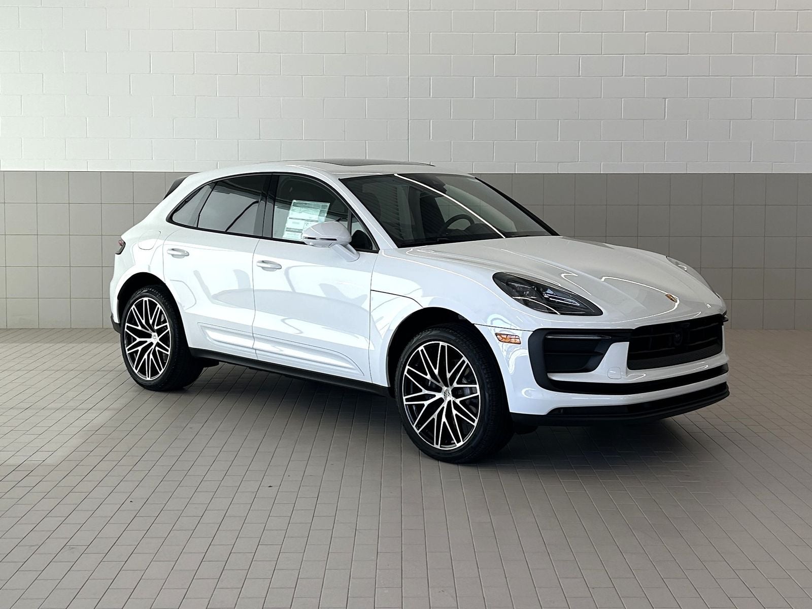 2026 Porsche Macan AWD