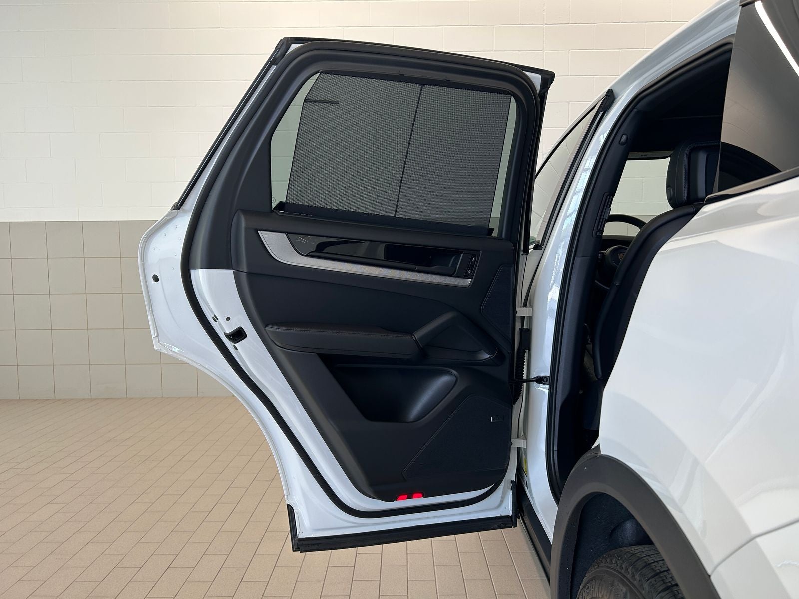 2025 Porsche Cayenne AWD