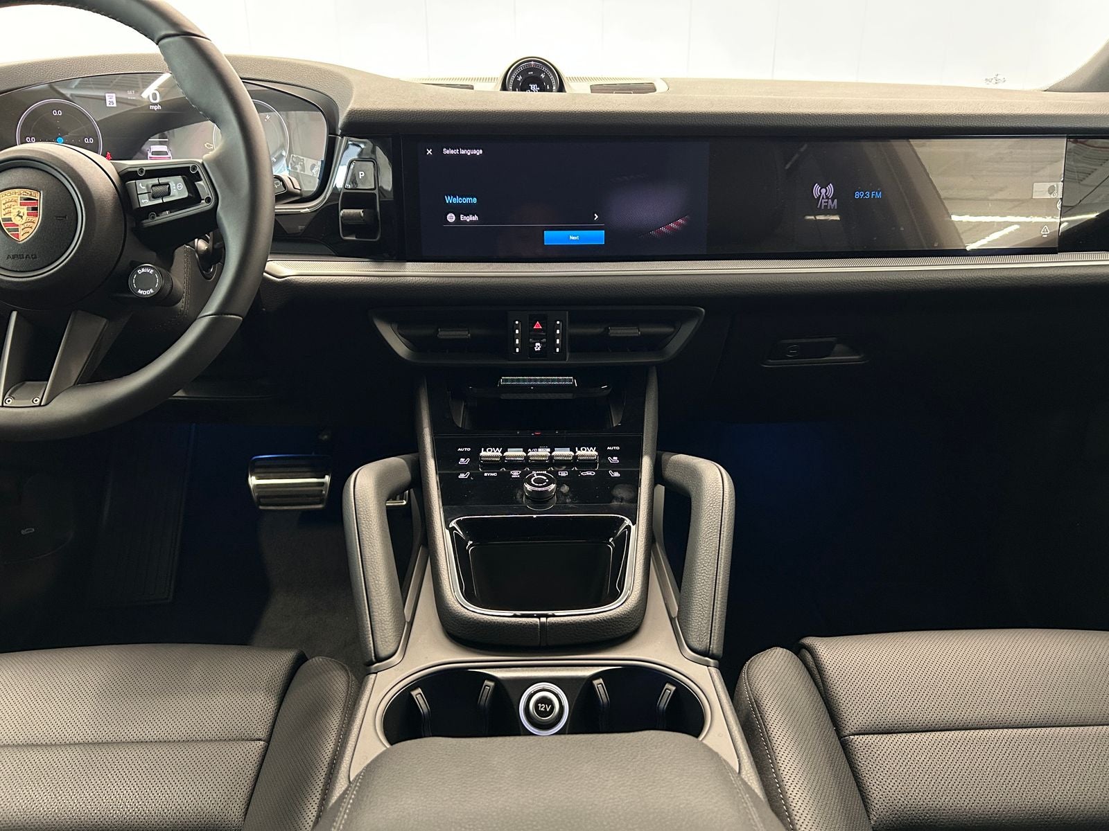 2025 Porsche Cayenne AWD