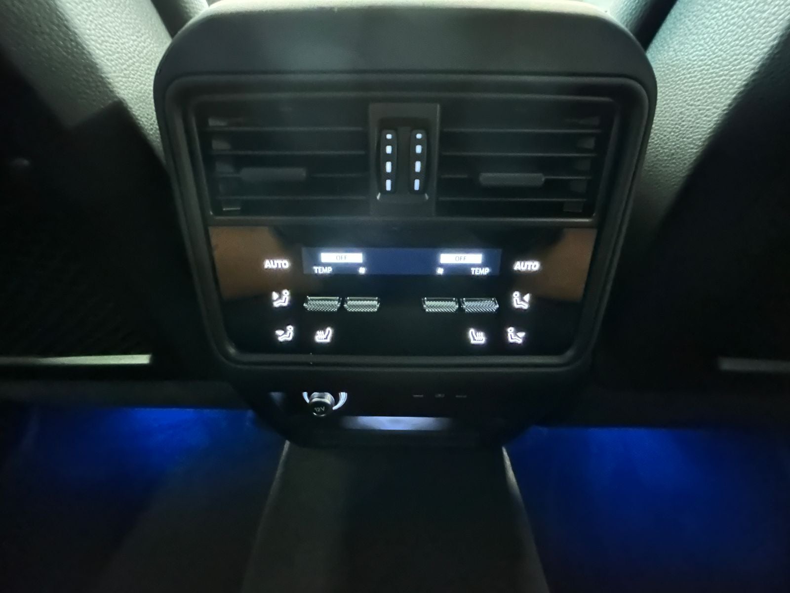 2025 Porsche Cayenne AWD
