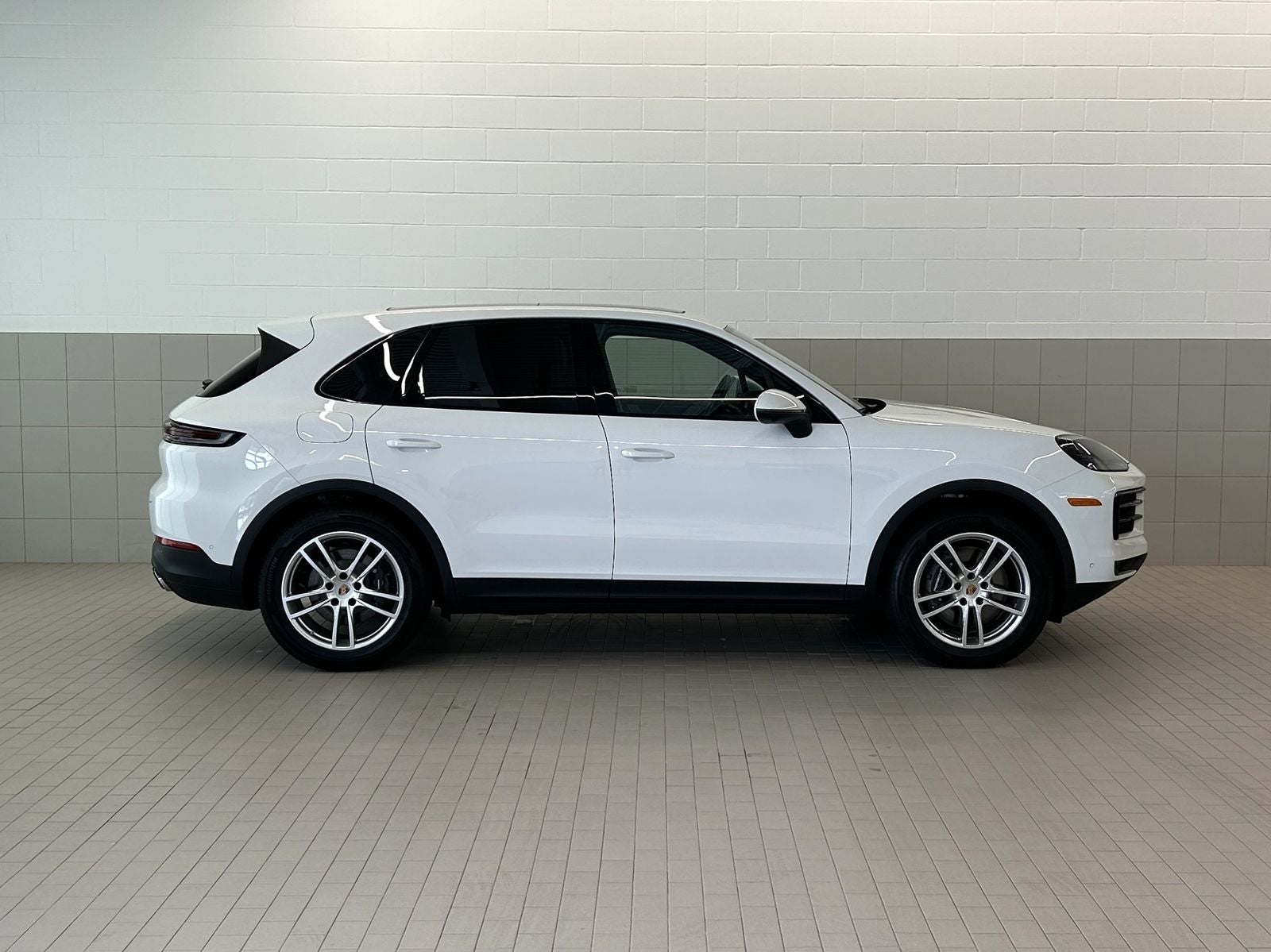 2025 Porsche Cayenne AWD