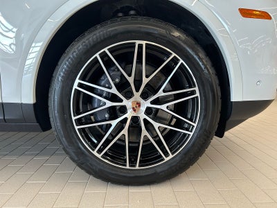 2026 Porsche Cayenne AWD