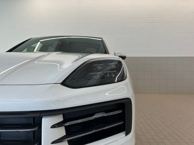 2026 Porsche Cayenne AWD