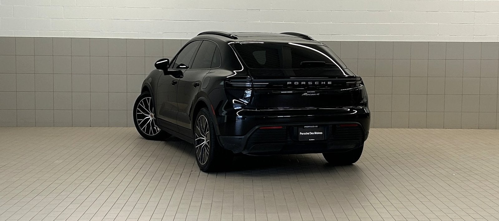 2024 Porsche Macan Electric 4