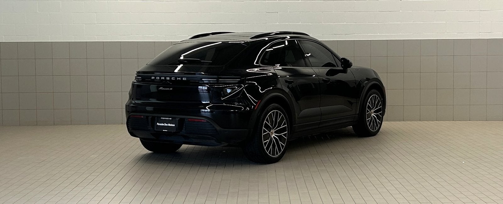 2024 Porsche Macan Electric 4