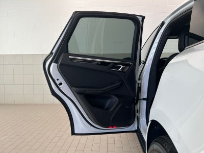 2025 Porsche Macan S