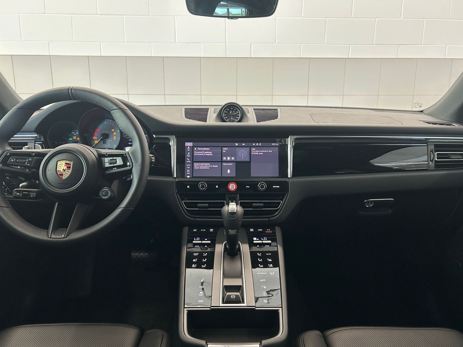 2025 Porsche Macan S