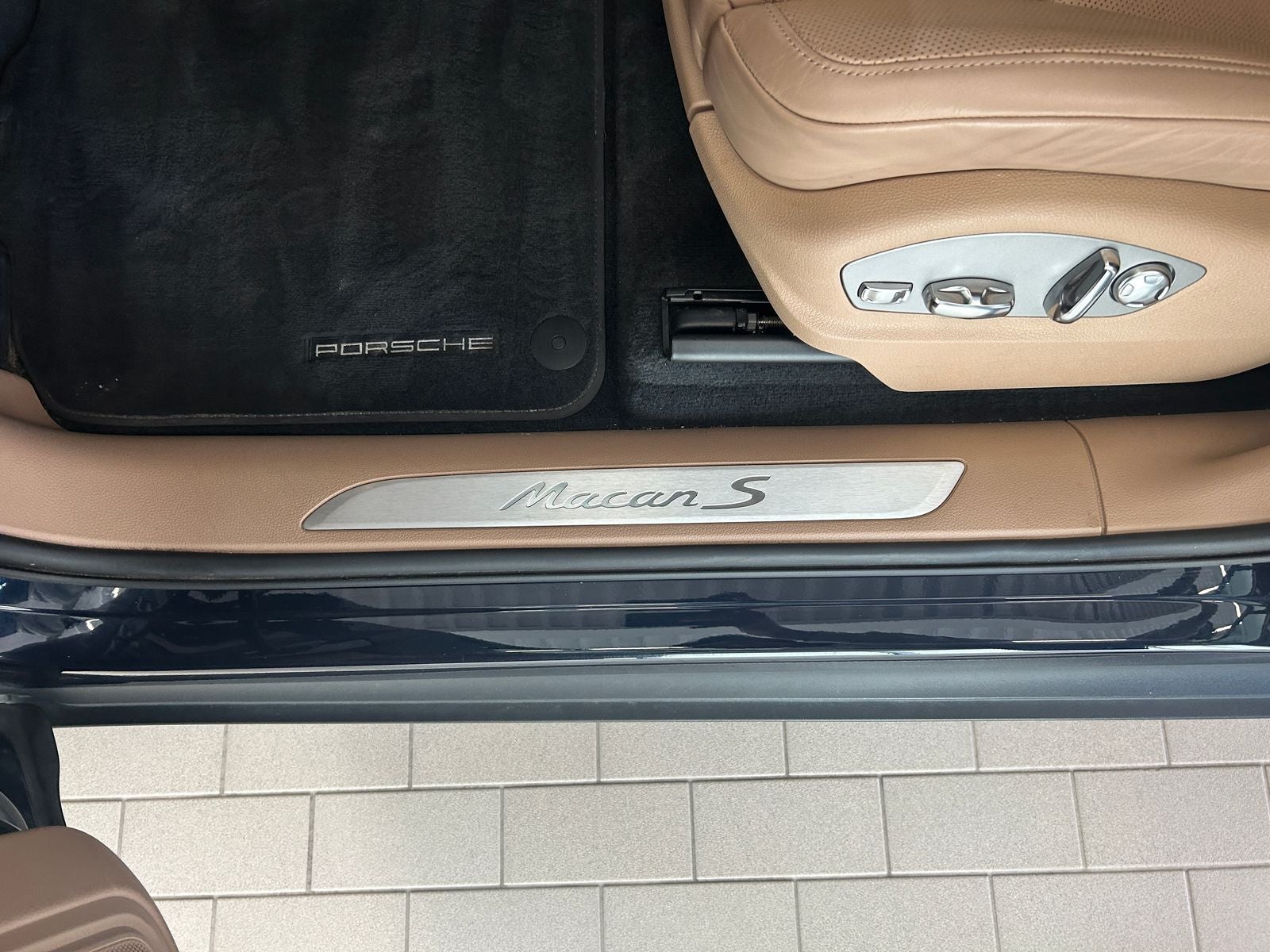 2023 Porsche Macan S