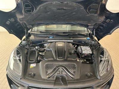 2023 Porsche Macan S