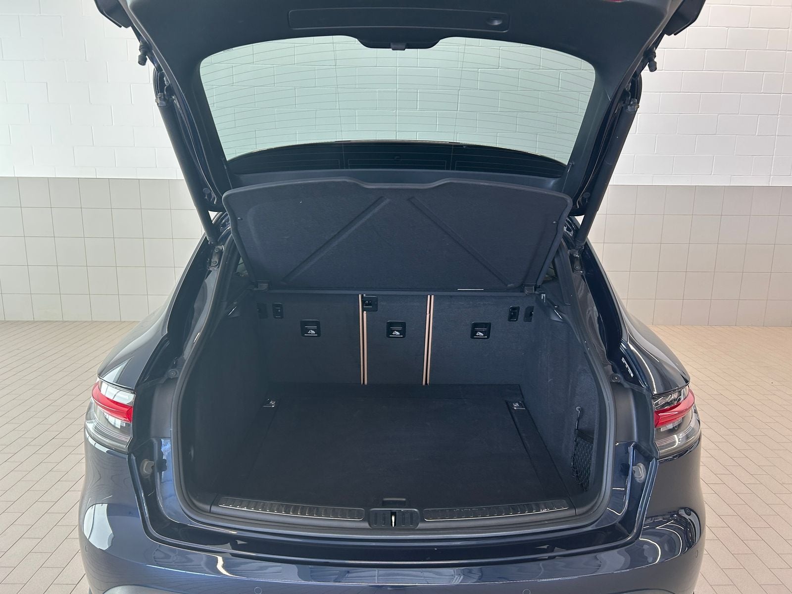 2023 Porsche Macan S