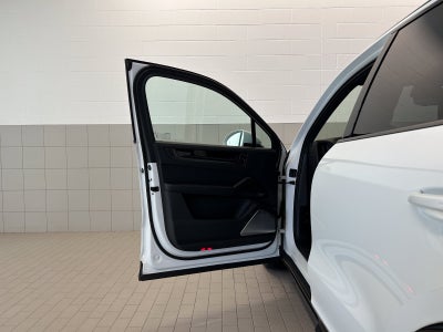 2026 Porsche Cayenne GTS