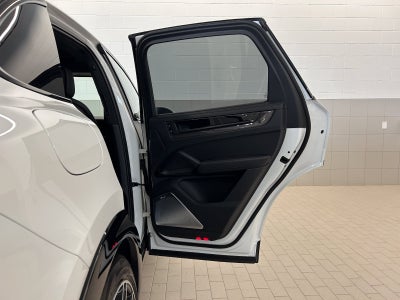 2026 Porsche Cayenne GTS