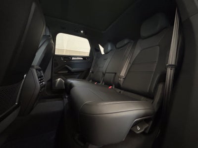 2026 Porsche Cayenne GTS