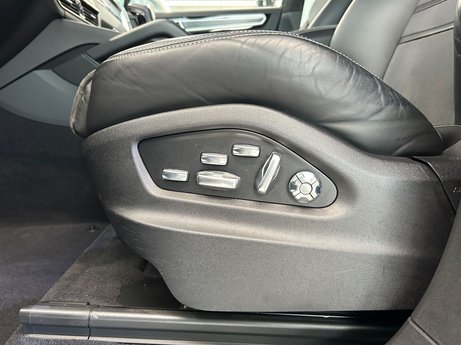 2021 Porsche Cayenne GTS
