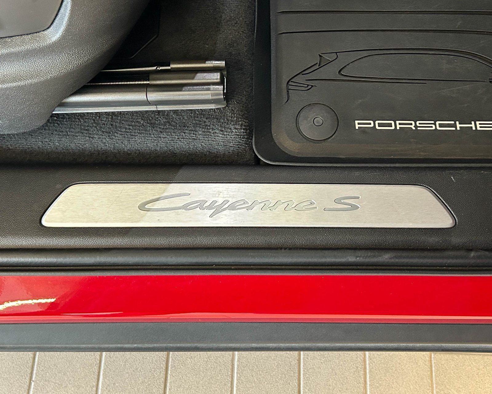 2024 Porsche Cayenne E-Hybrid S