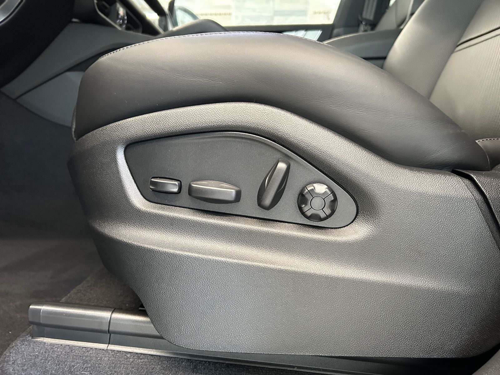 2026 Porsche Cayenne Coupe Coupe AWD