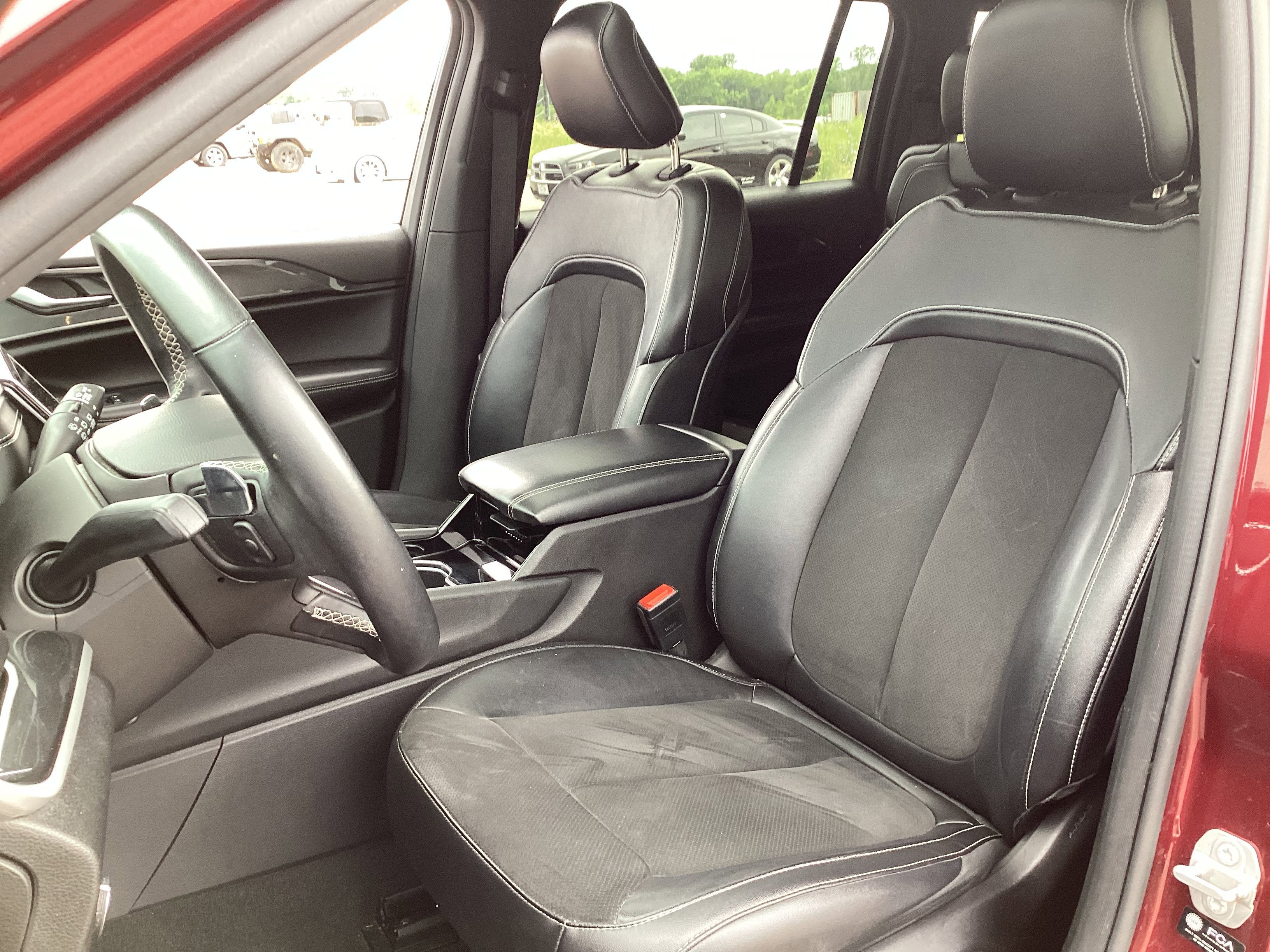 2022 Jeep Grand Cherokee L Altitude