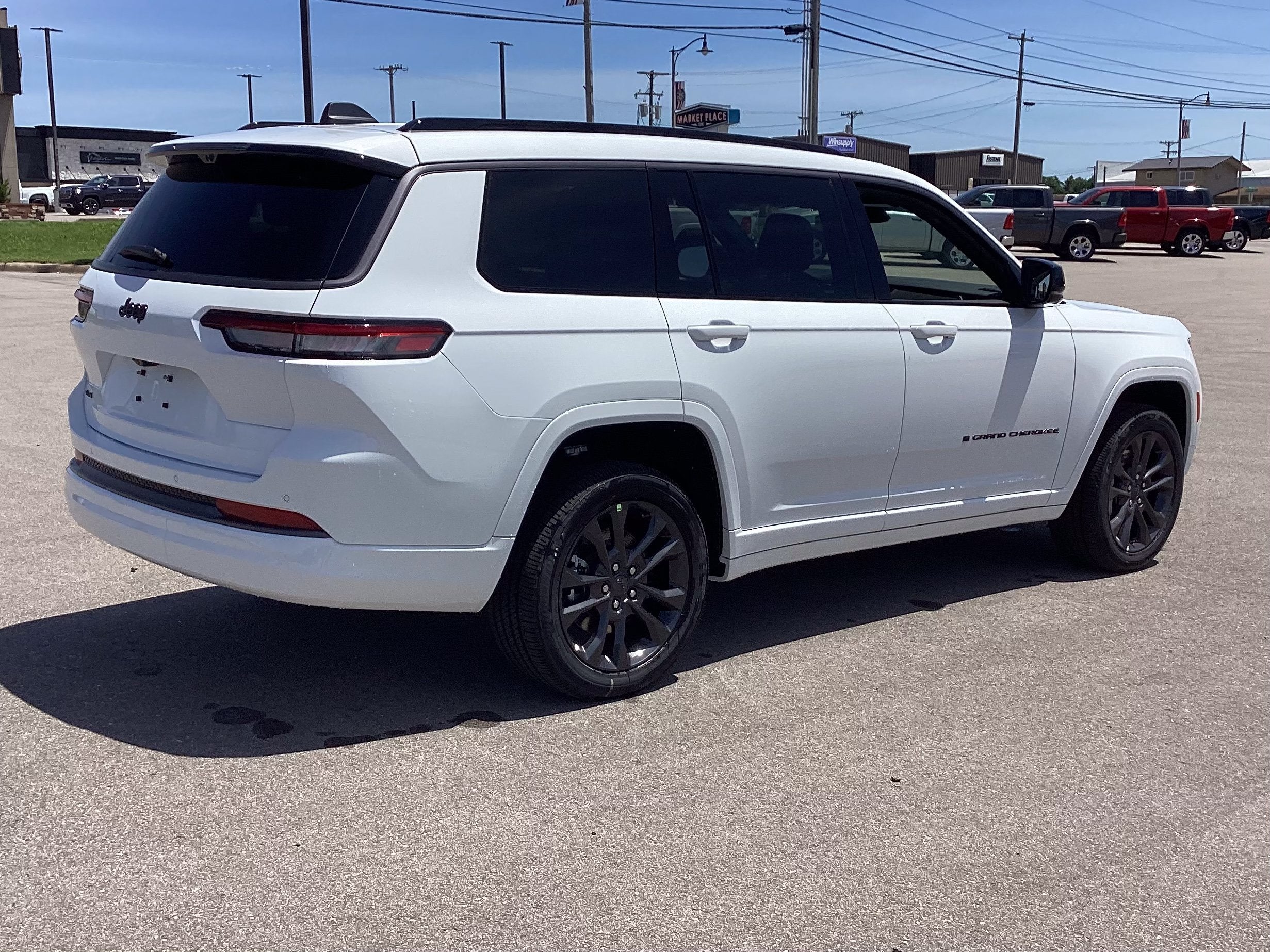 2026 Jeep Grand Cherokee L 85th Anniversary Edition