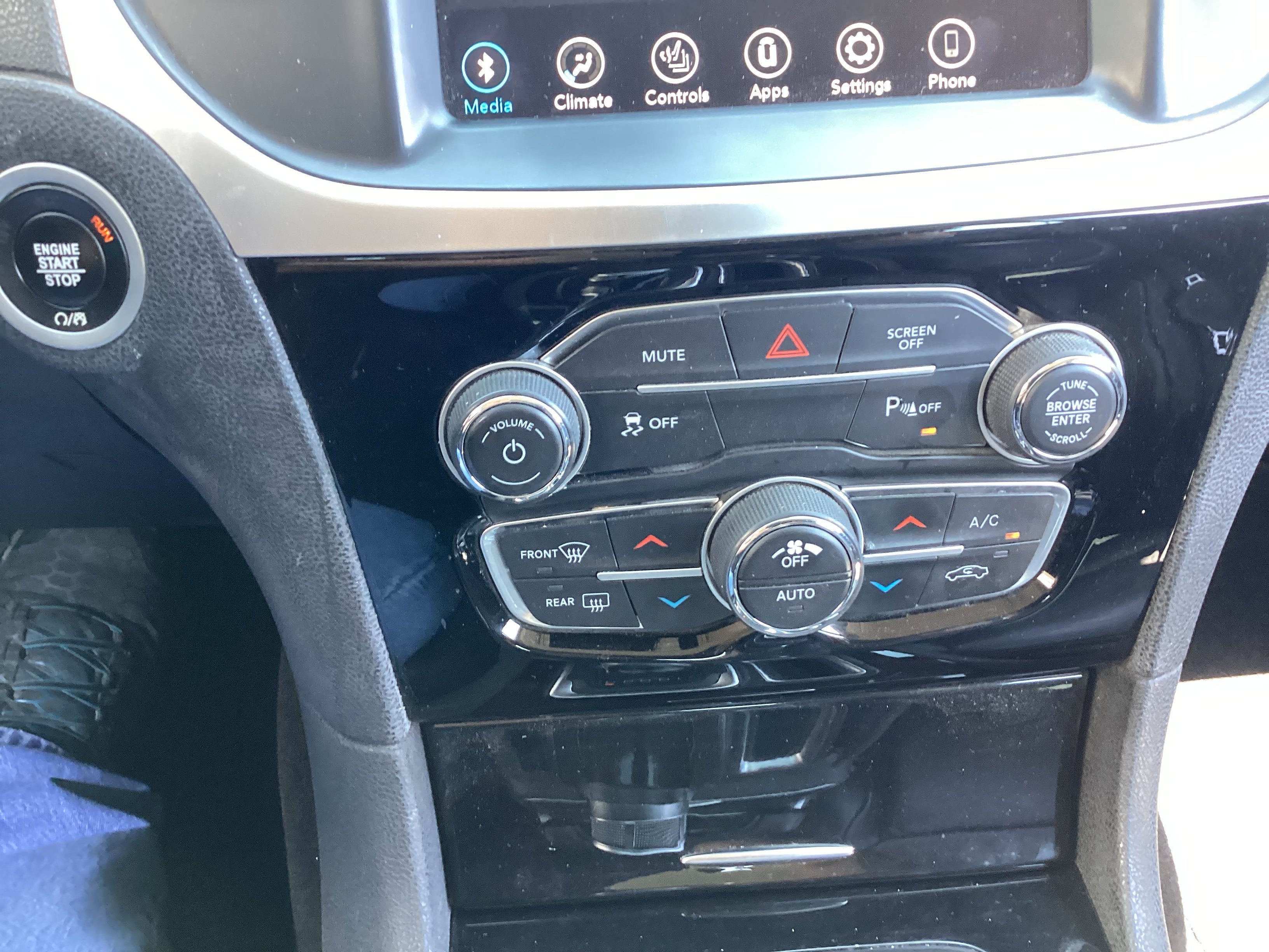 2023 Chrysler 300 Touring L
