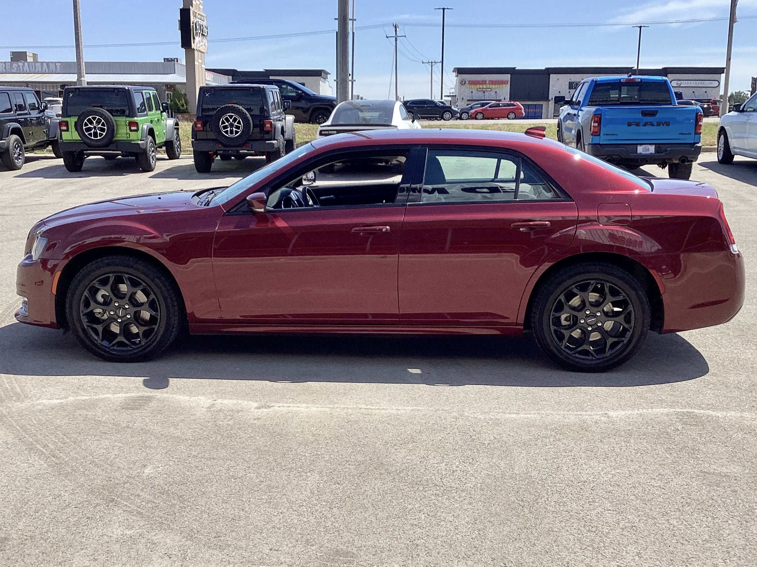 2023 Chrysler 300 Touring L