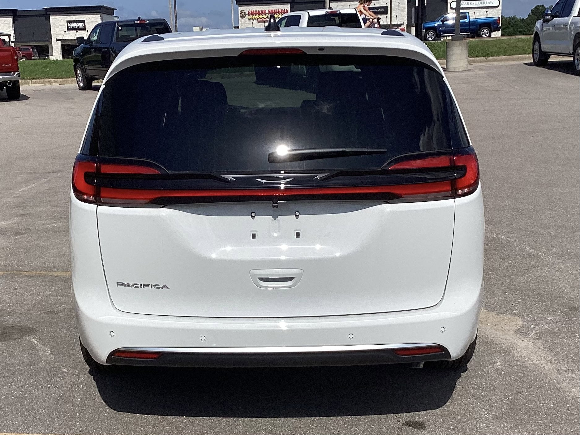 2027 Chrysler Pacifica Select