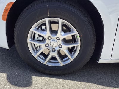 2027 Chrysler Pacifica Select