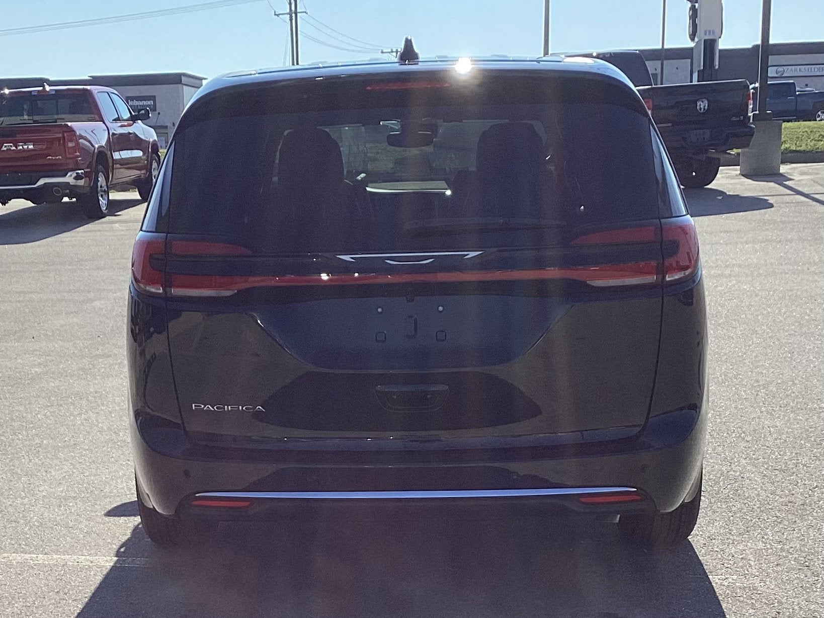 2027 Chrysler Pacifica Select