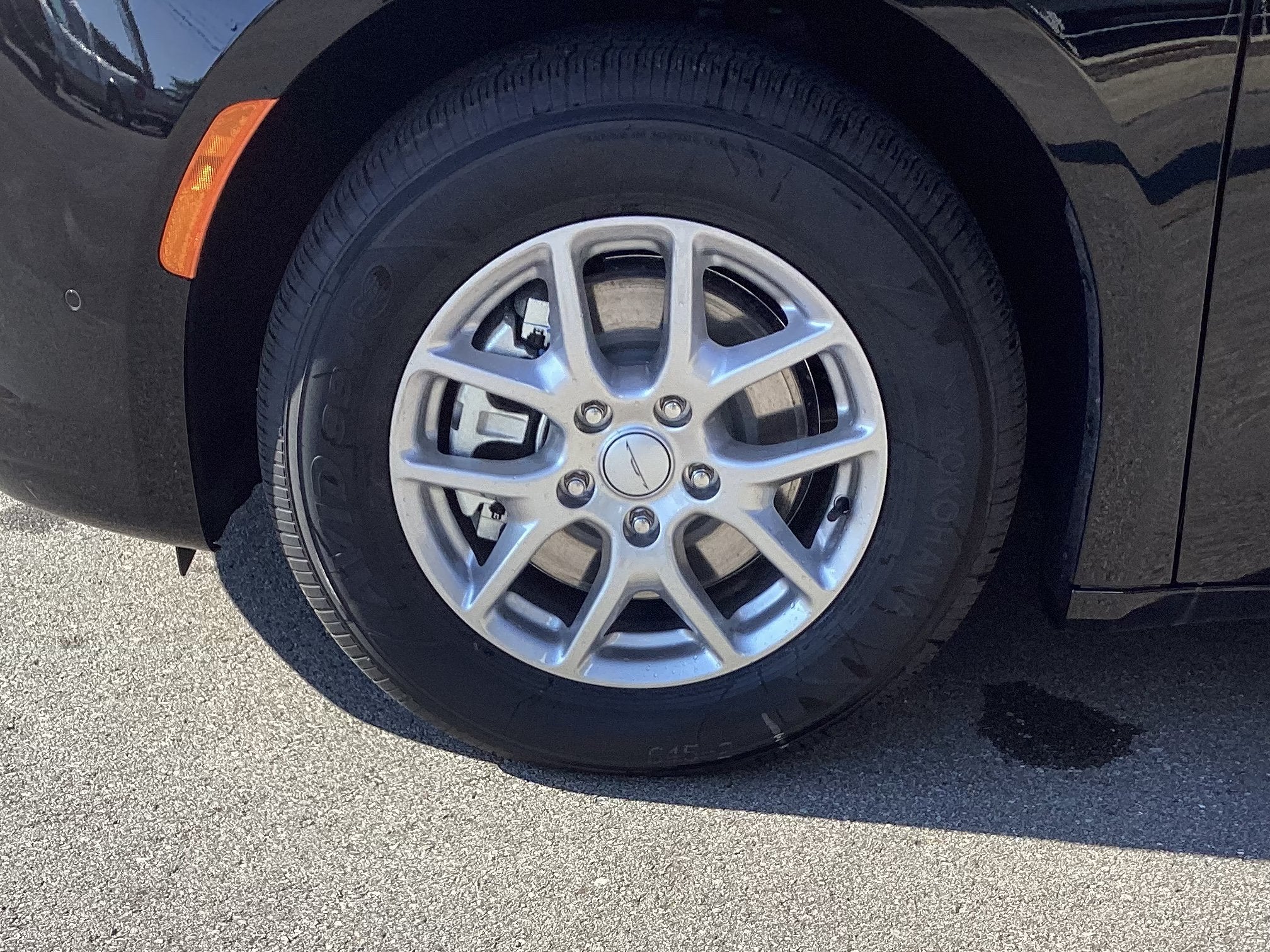 2027 Chrysler Pacifica Select
