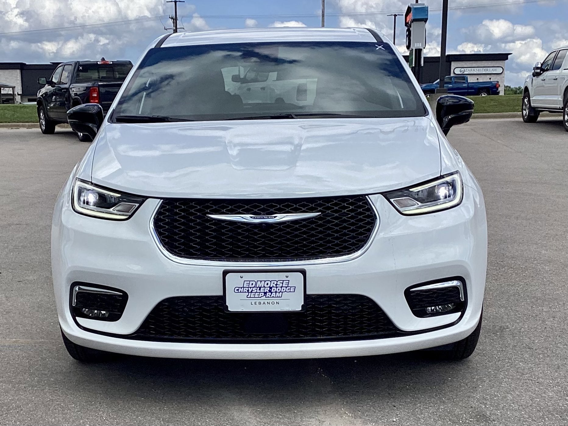 2026 Chrysler Pacifica Select