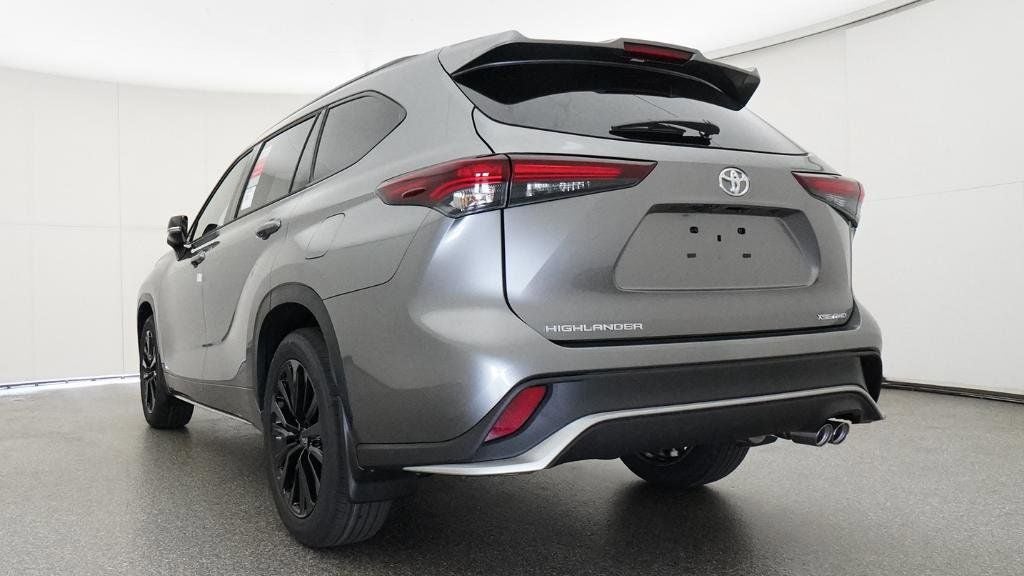2026 Toyota Highlander XSE