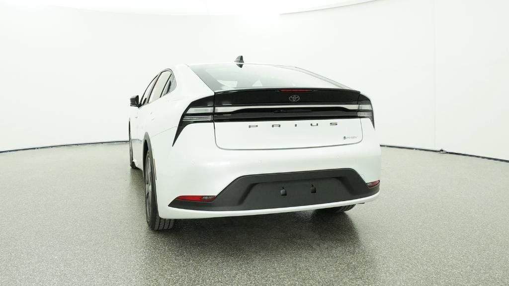 2026 Toyota Prius Plug-in Hybrid SE