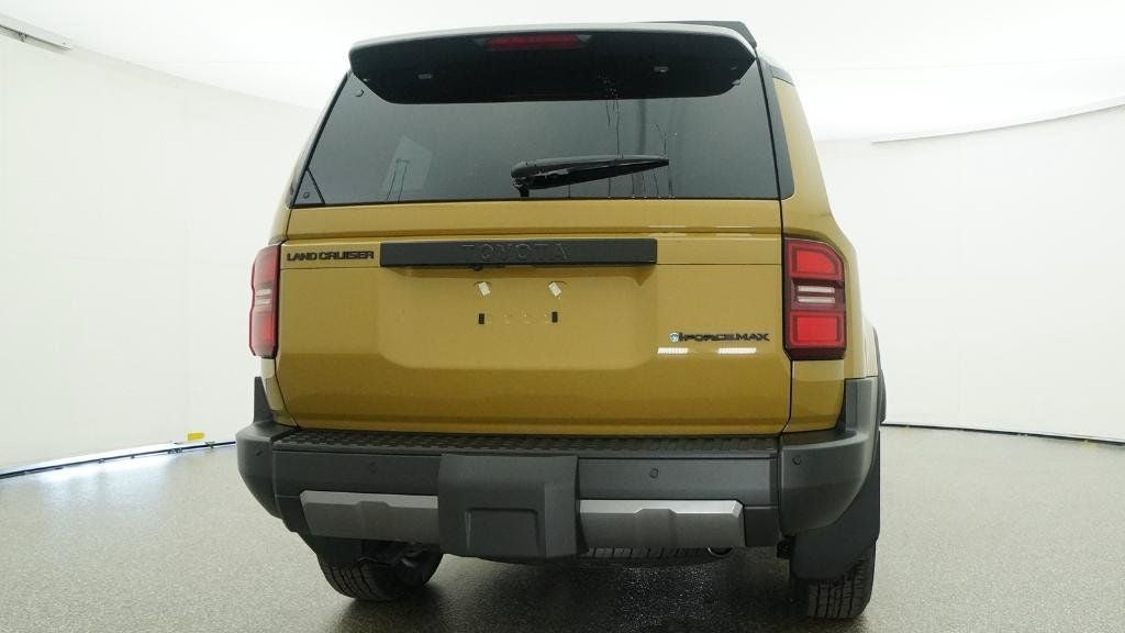 2027 Toyota Land Cruiser Base