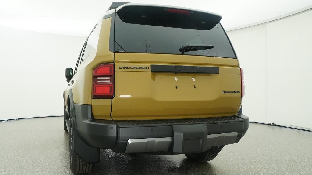 2027 Toyota Land Cruiser Base