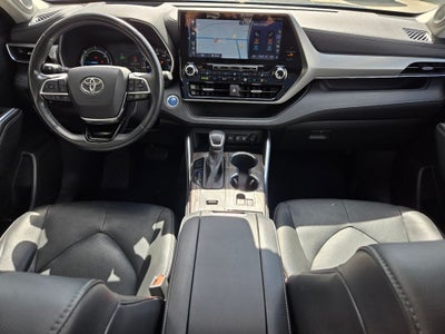 2020 Toyota Highlander Hybrid Platinum