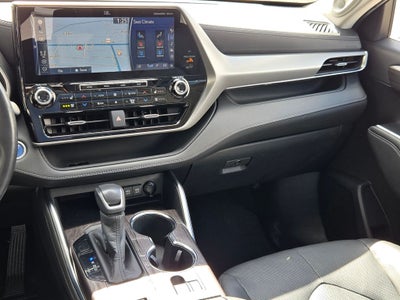 2020 Toyota Highlander Hybrid Platinum