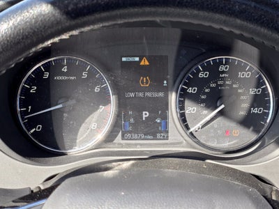 2017 Mitsubishi Outlander Base