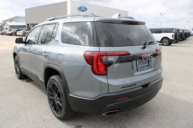 2022 GMC Acadia SLT