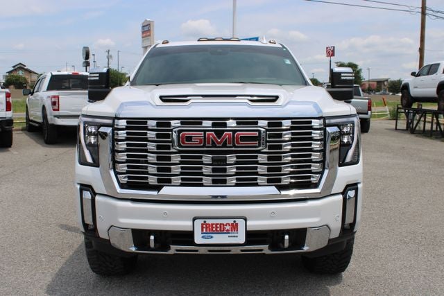 2025 GMC Sierra 2500HD Denali