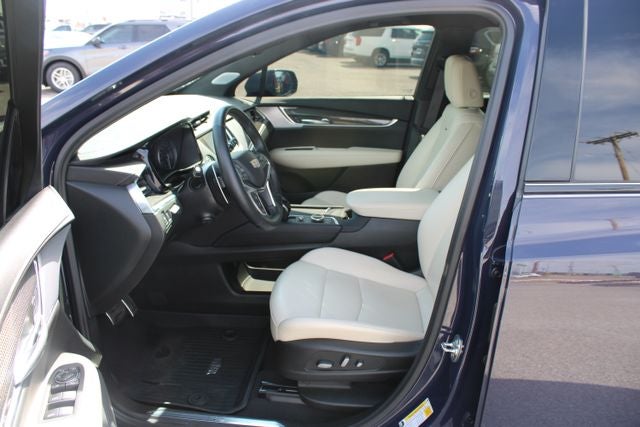 2025 Cadillac XT5 Sport