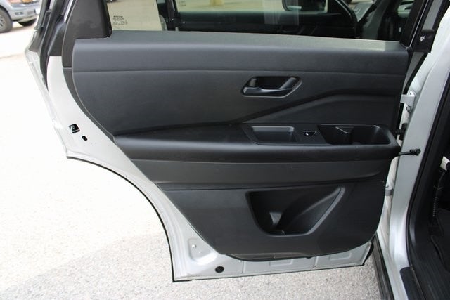 2023 Nissan Pathfinder S