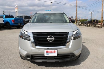 2023 Nissan Pathfinder S