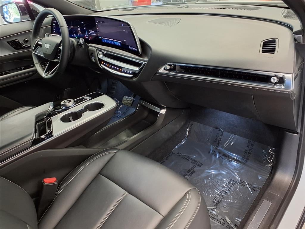 2024 Cadillac LYRIQ Tech