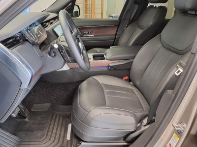 2025 Land Rover Range Rover SE LWB
